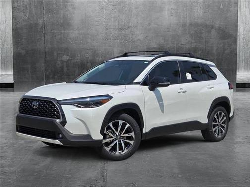 2025 Toyota Corolla Cross XLE