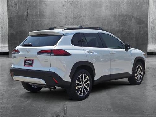 2025 Toyota Corolla Cross XLE