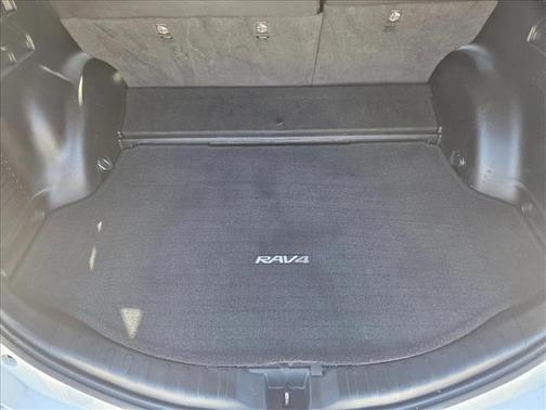 2017 Toyota RAV4 Hybrid XLE