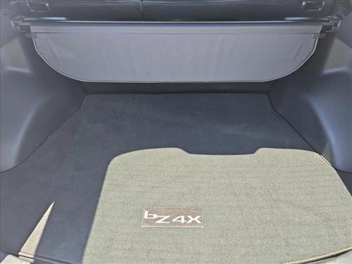 2025 Toyota bZ4X XLE