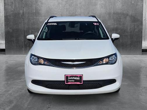 2021 Chrysler Voyager LXI