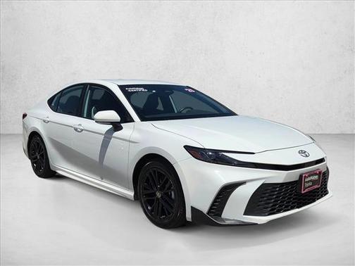 Ice Cap 2025 Toyota Camry SE