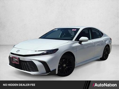 Ice Cap 2025 Toyota Camry SE