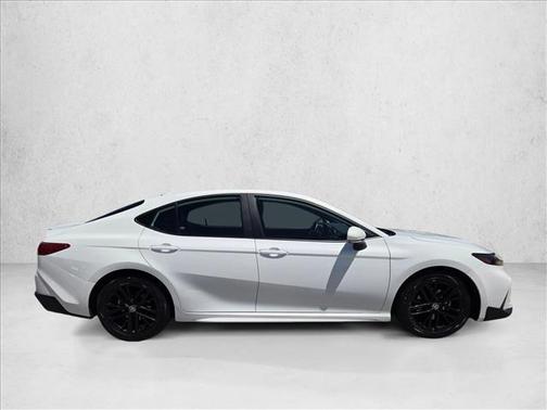Ice Cap 2025 Toyota Camry SE