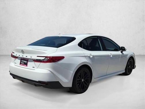 Ice Cap 2025 Toyota Camry SE