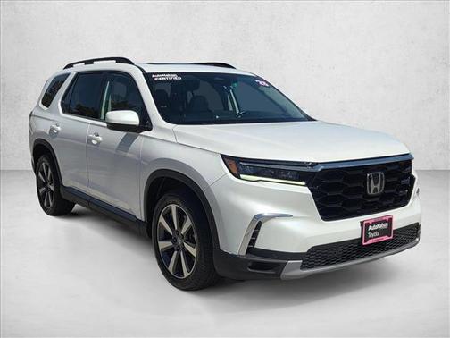 Platinum White Pea 2025 Honda Pilot Touring 8-Passenger