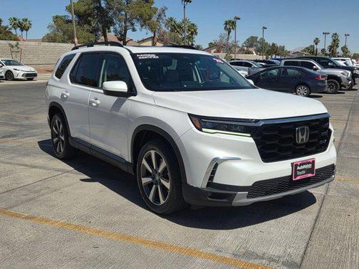 Platinum White Pea 2025 Honda Pilot Touring 8-Passenger
