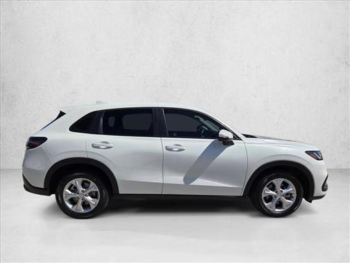 Platinum White Pearl 2024 Honda HR-V LX