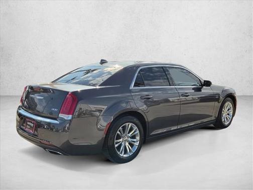 2017 Chrysler 300 Limited