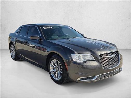 2017 Chrysler 300 Limited