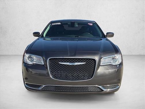 2017 Chrysler 300 Limited