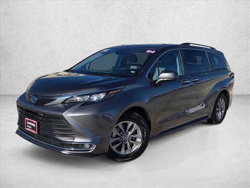2024 Toyota Sienna XLE
