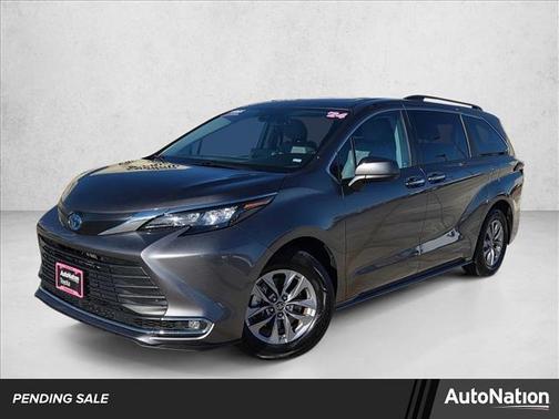 2024 Toyota Sienna XLE