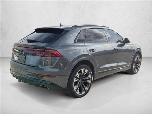 2024 Audi Q8 55 Premium Plus