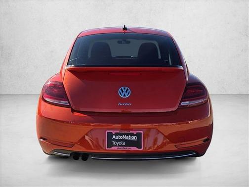 2018 Volkswagen Beetle 2.0T Coast