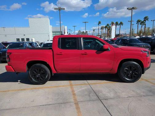 2022 Nissan Frontier SV