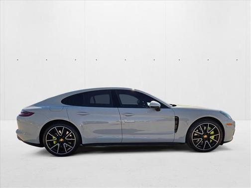 2019 Porsche Panamera 4