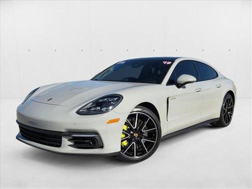 2019 Porsche Panamera 4