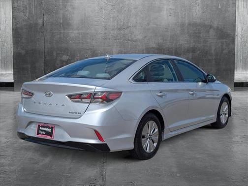 2019 Hyundai SONATA Hybrid SE