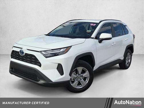 2022 Toyota RAV4 Hybrid XLE