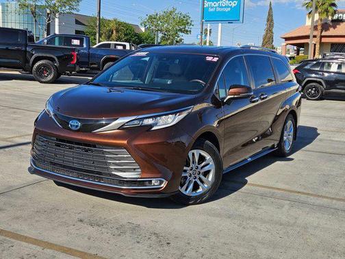 2022 Toyota Sienna Limited