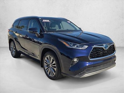 2021 Toyota Highlander Hybrid Platinum