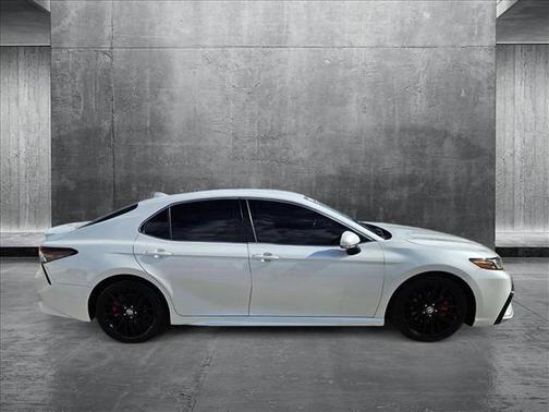 2021 Toyota Camry Hybrid XSE