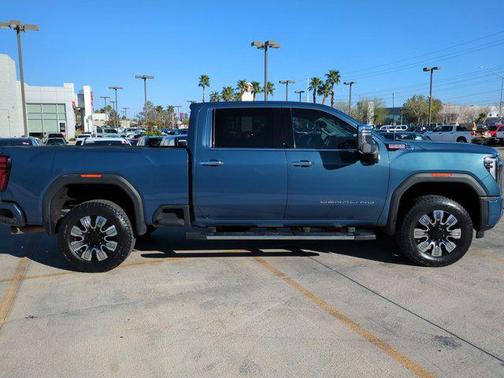 2024 GMC Sierra 2500 Denali
