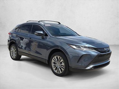 Coastal Gray Metallic 2024 Toyota Venza Limited