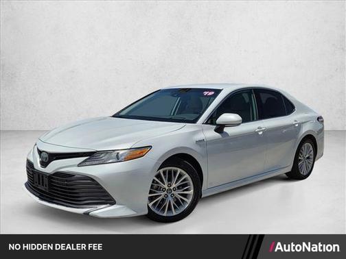 Wind Chill Pearl 2019 Toyota Camry Hybrid XLE