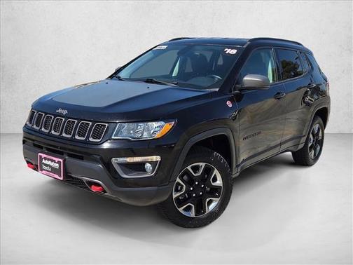 Diamond Black Crystal Pearlcoat 2018 Jeep Compass Trailhawk