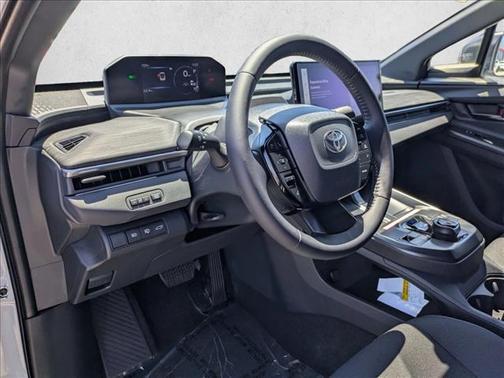 Wind Chill Pearl 2026 Toyota C-HR SE