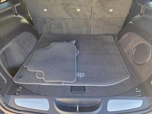 2020 Jeep Grand Cherokee Summit