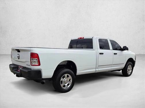 2020 RAM 2500 Tradesman Crew Cab 4X4 8' Box