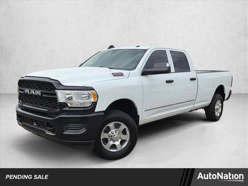 2020 RAM 2500 Tradesman Crew Cab 4X4 8' Box