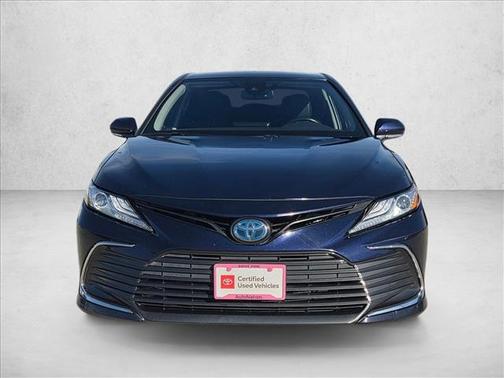 2022 Toyota Camry Hybrid XLE