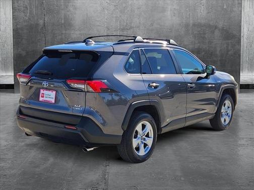 2020 Toyota RAV4 Hybrid XLE