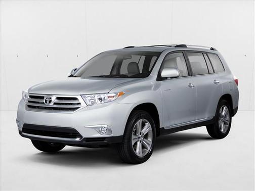 Magnetic Gray Metallic 2013 Toyota Highlander SE
