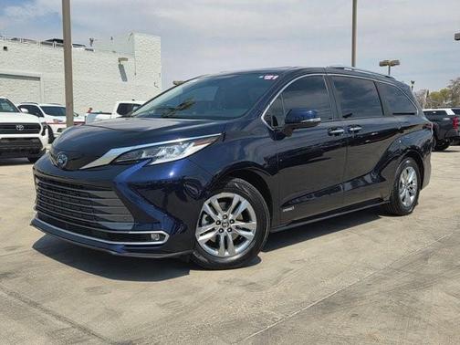 2021 Toyota Sienna Limited 7-Passenger