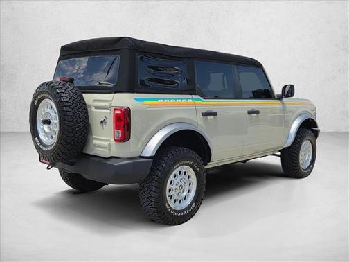 Desert Sand 2025 Ford Bronco Base