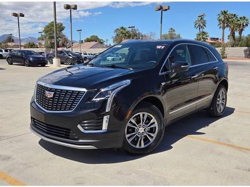 Stellar Black Metallic 2021 Cadillac XT5 Premium Luxury
