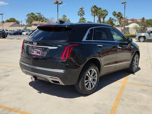Stellar Black Metallic 2021 Cadillac XT5 Premium Luxury