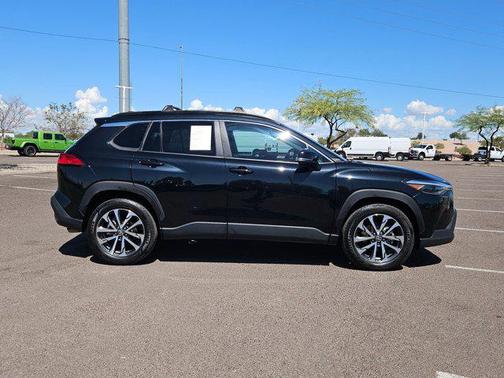 2025 Toyota Corolla Cross XLE