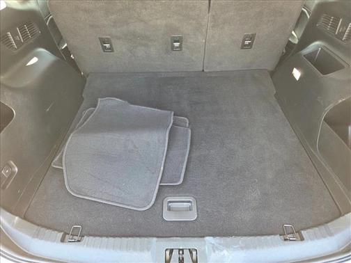 2020 Ford Edge SE