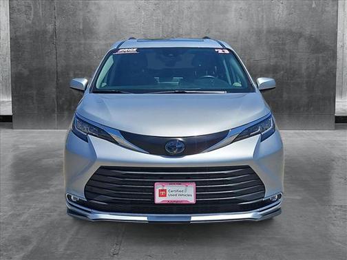 2023 Toyota Sienna XLE 8 Passenger