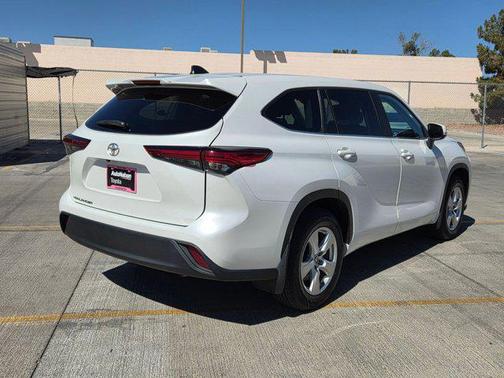 Wind Chill Pearl 2023 Toyota Highlander L