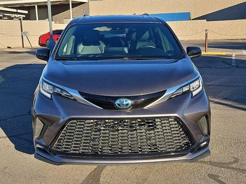 2021 Toyota Sienna XSE 7 Passenger