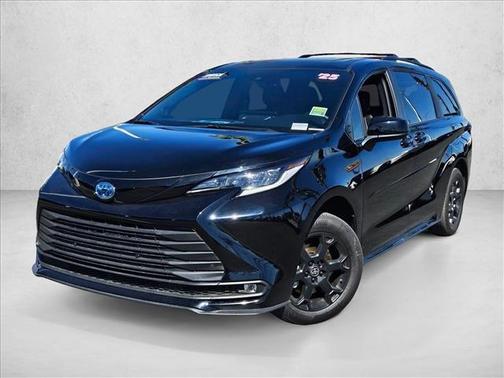 2025 Toyota Sienna Woodland Edition