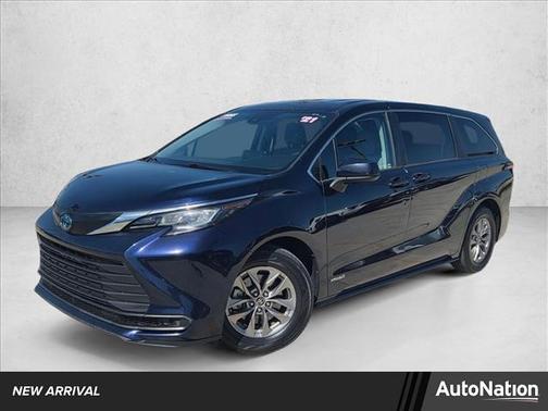 2021 Toyota Sienna LE