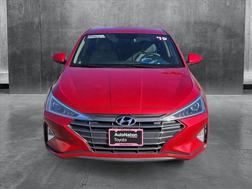 2019 Hyundai ELANTRA SE